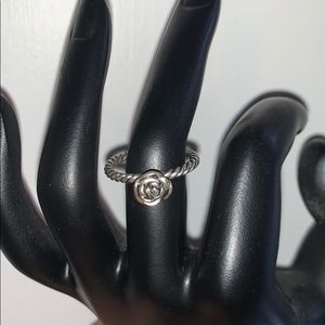 Beautiful pandora rose ring